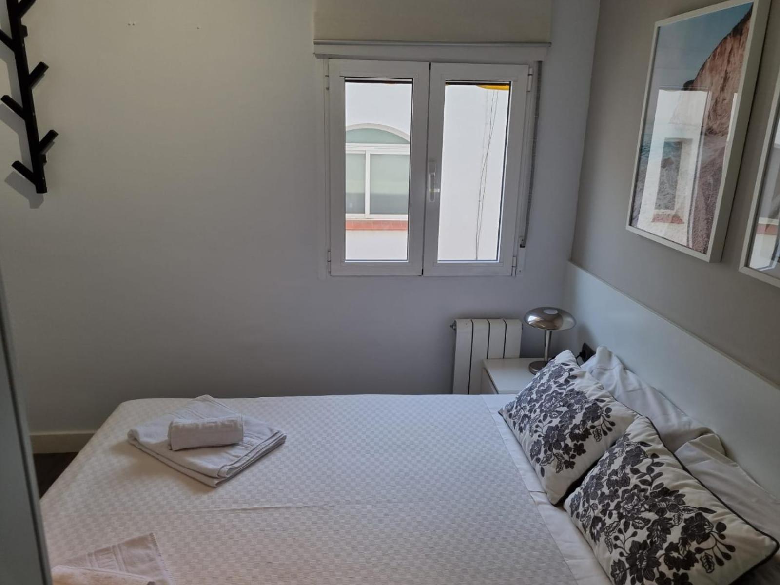 Sitges Oasis Daire Oda fotoğraf